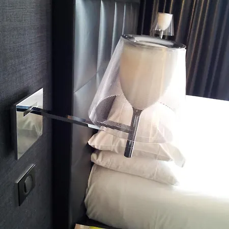 First Tour Eiffel Hotel Parigi