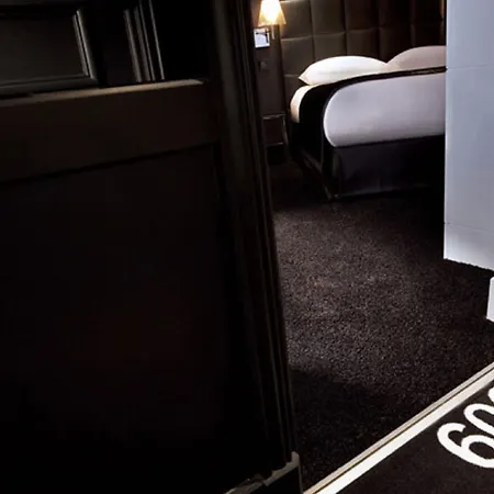 First Tour Eiffel Hotel Parigi