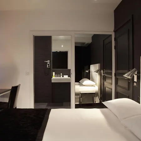 First Tour Eiffel Hotel Parigi