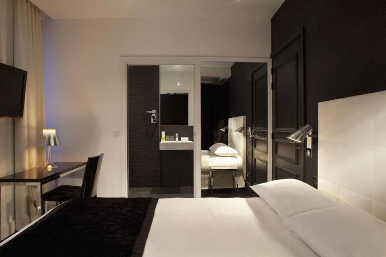 First Tour Eiffel Hotel 4*