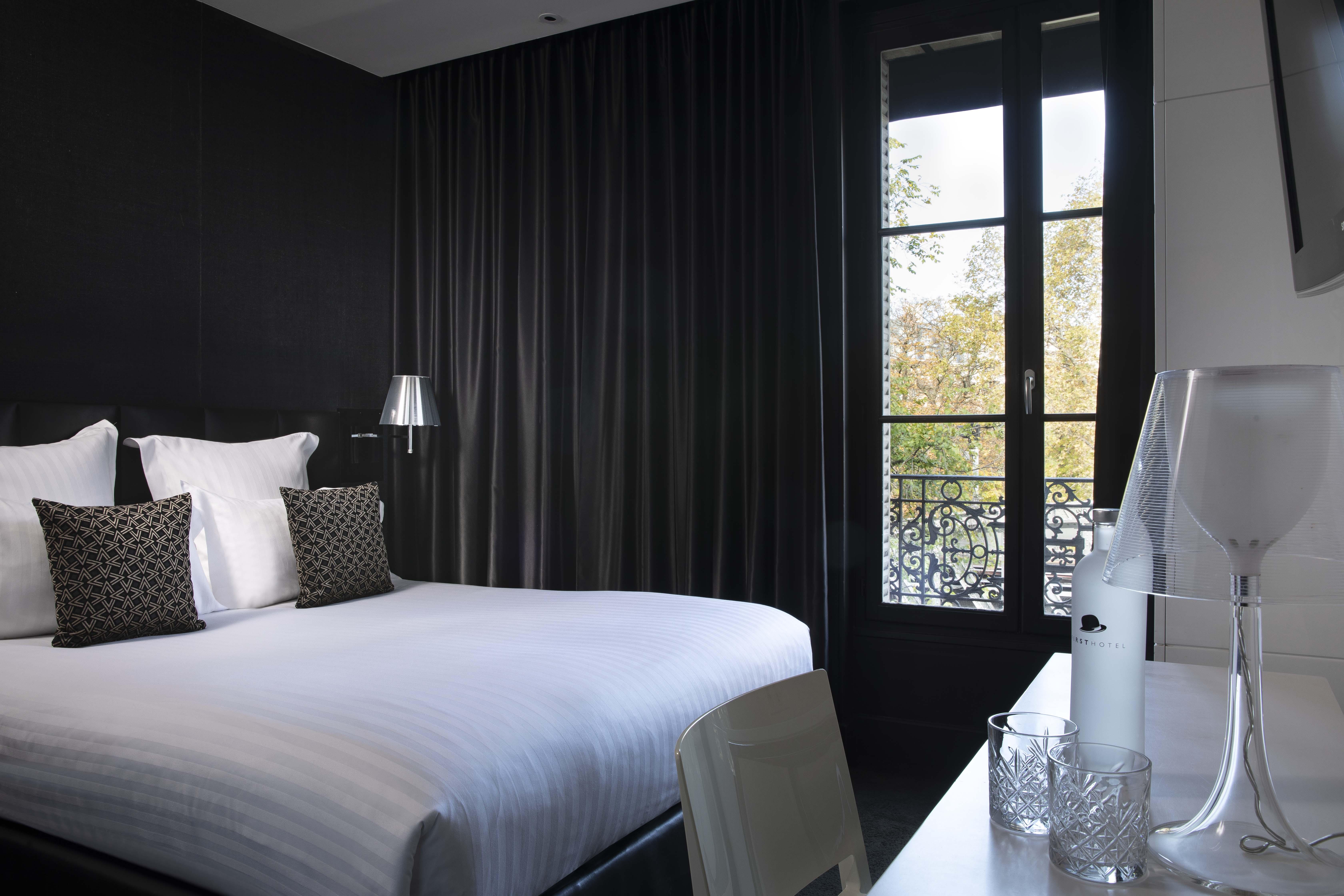 Hotel First Tour Eiffel Parigi