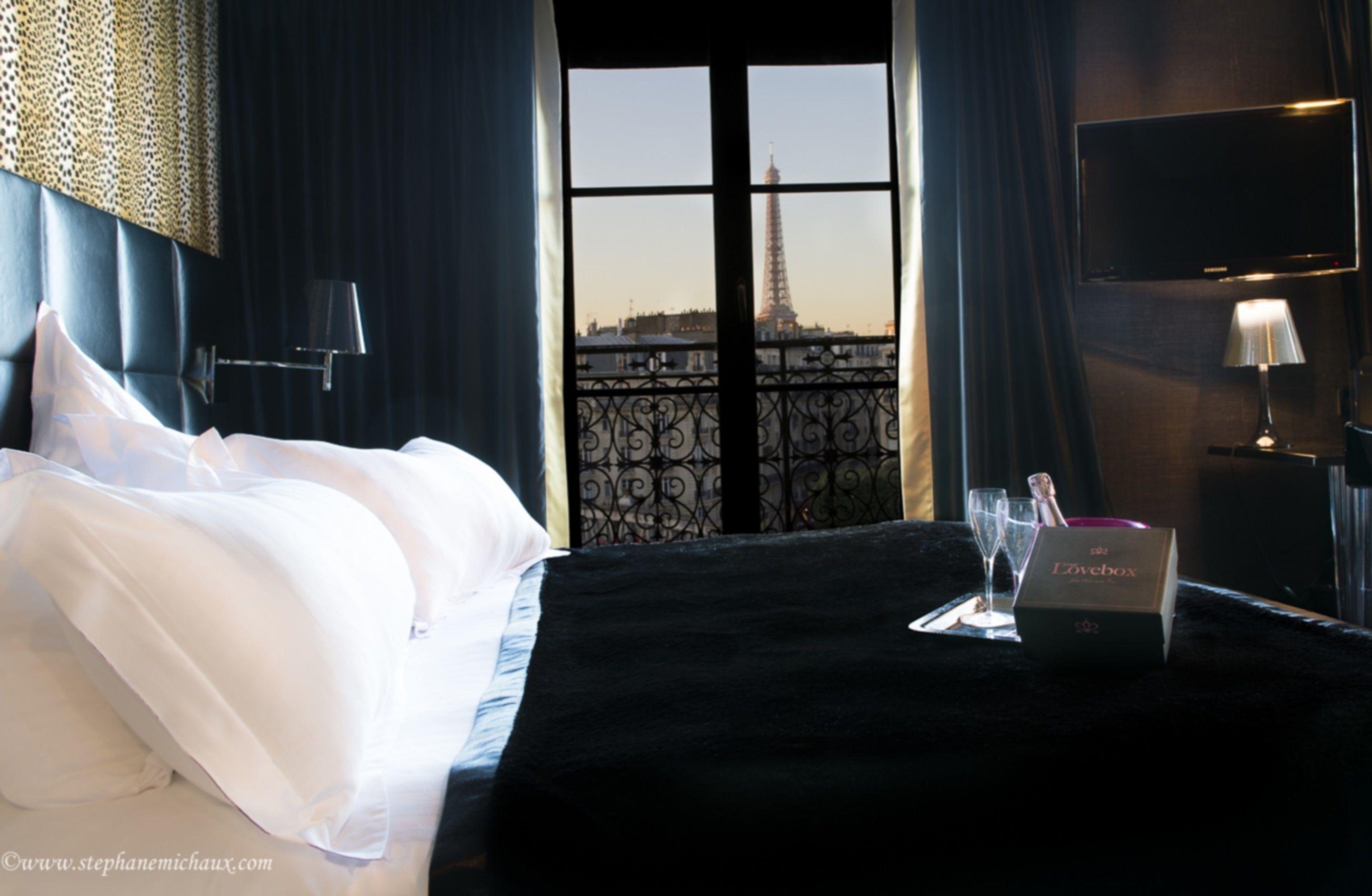 First Tour Eiffel Hotel 4*