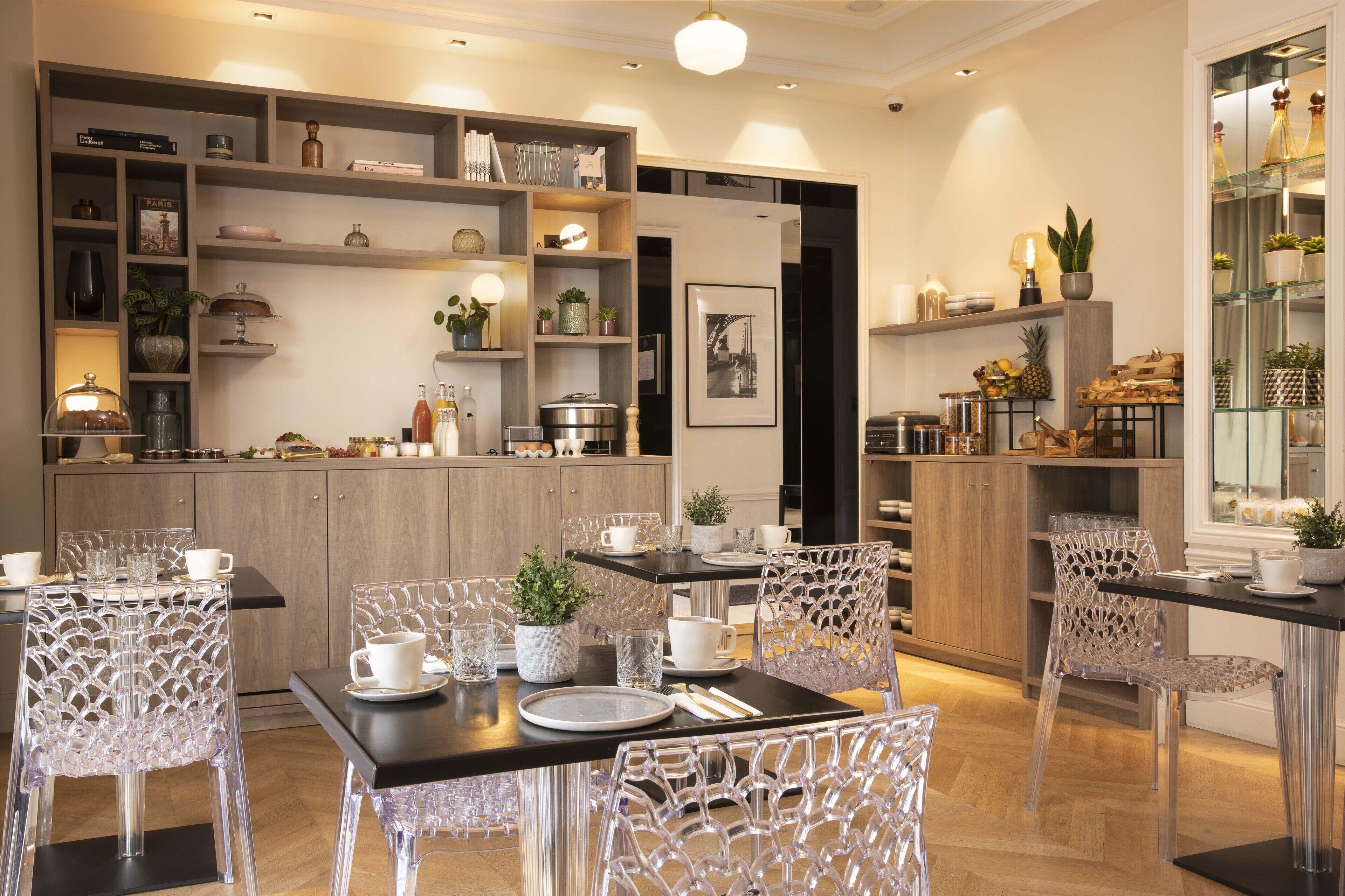 First Tour Eiffel Hotel 4*