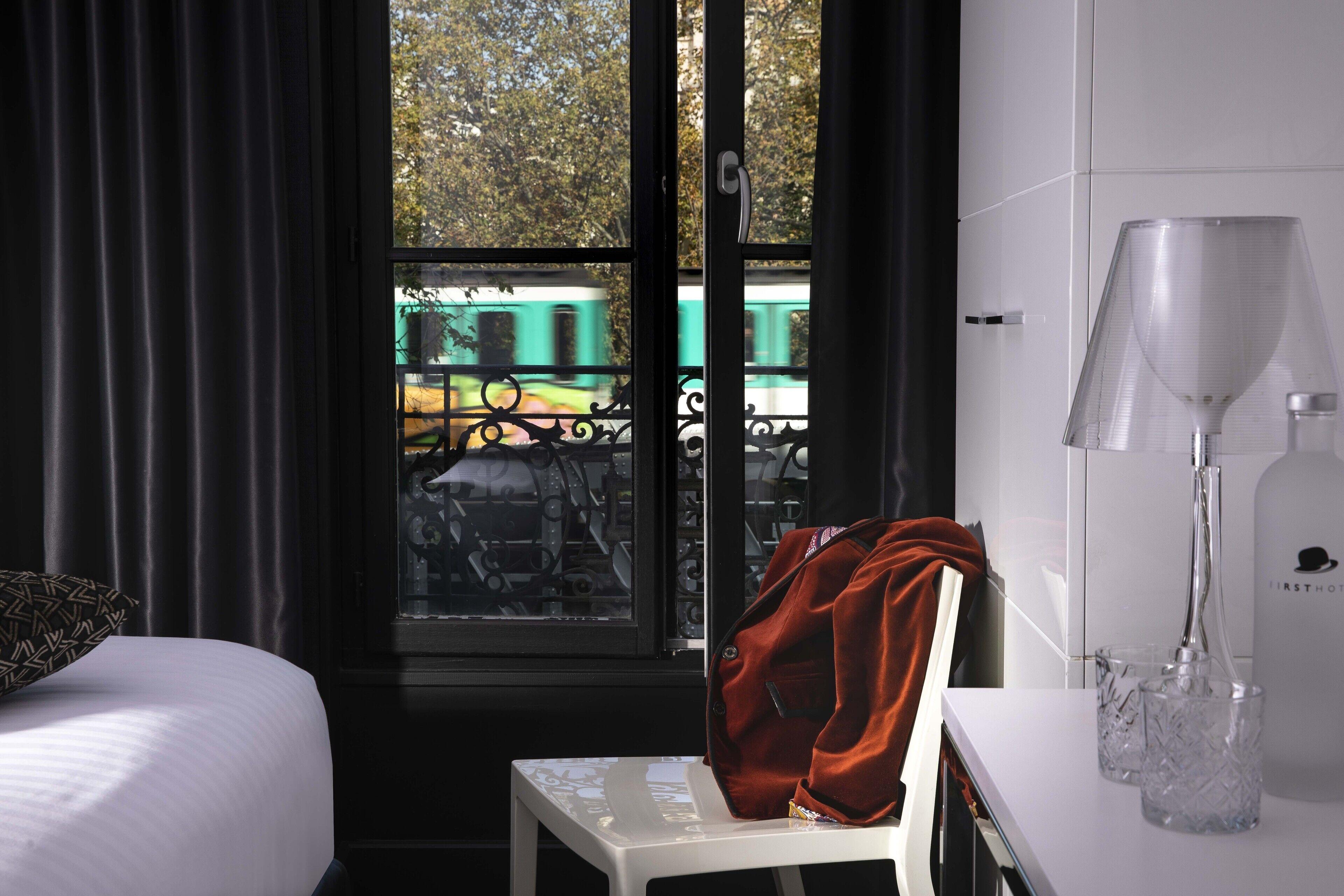 First Tour Eiffel Hotel 4*