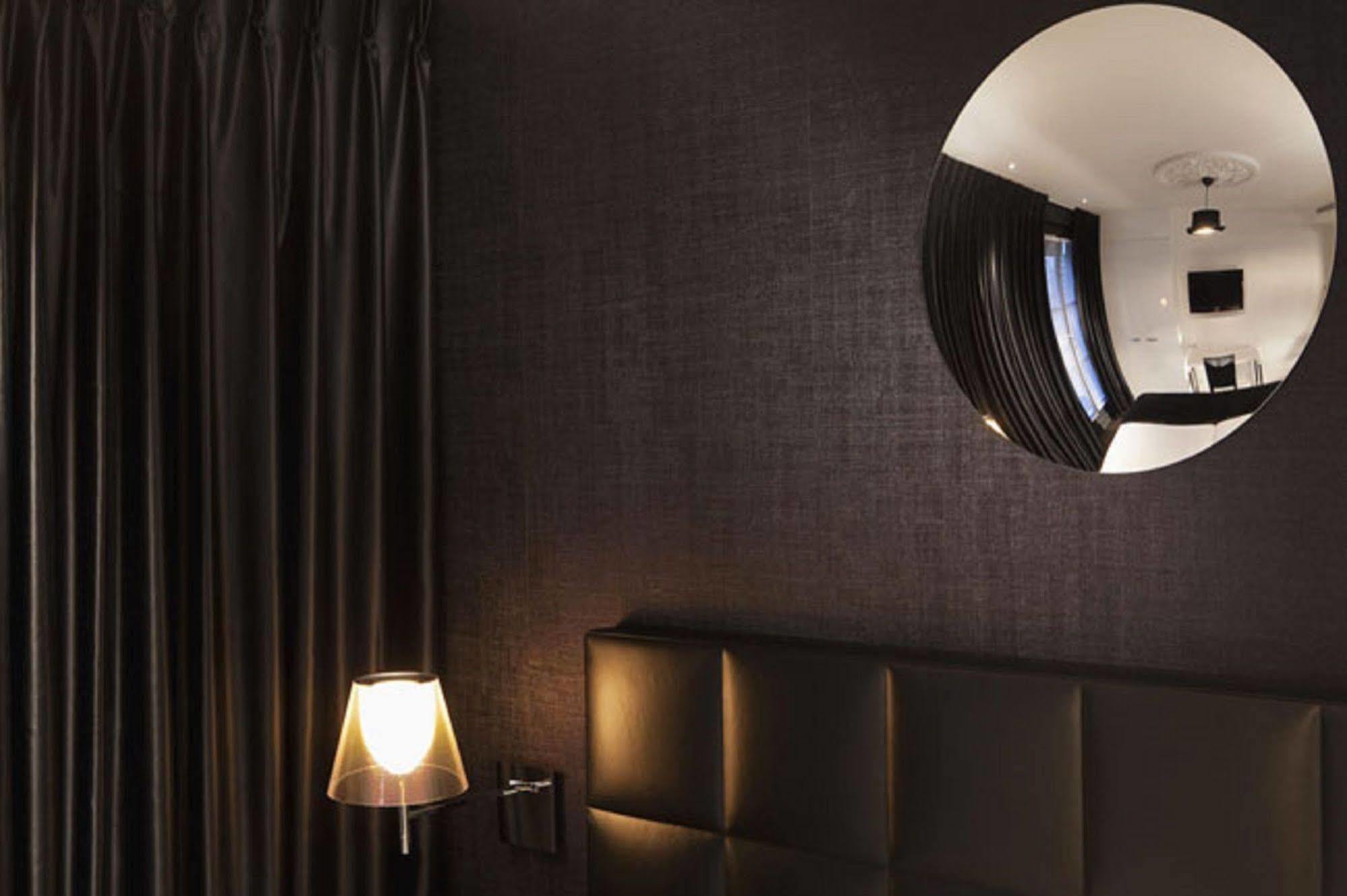 First Tour Eiffel Hotel Parigi