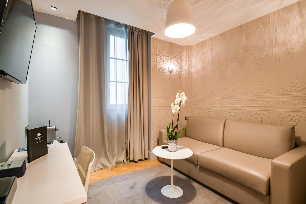 Hotel First Tour Eiffel 4*